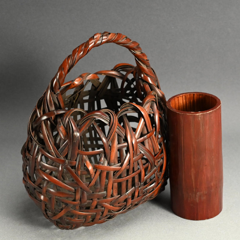 Bamboo Basket ー初代 和田 和一斎 "煤竹袋形掛花籠"