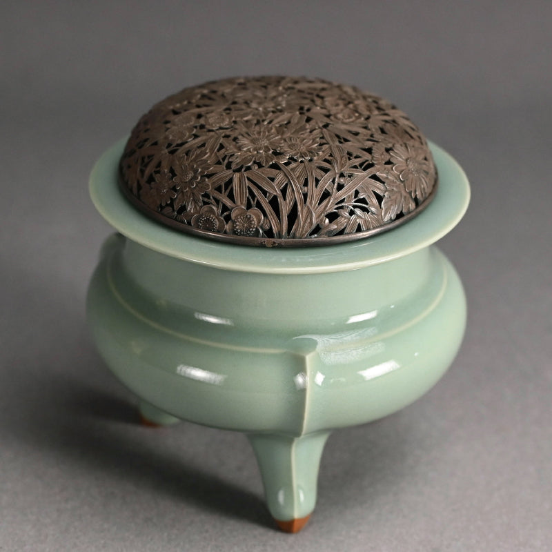 Celadon Koro Incense Burner ー宮永 東山 "青瓷袴腰 香爐"
