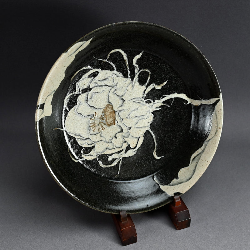 Unusual Early Work by Legendary, Moon-Flower ー和田 守卑良 “月花文鉢”