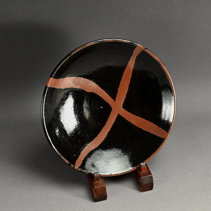 Essential Large Sabi-yu Plate by LNT ー浜田 庄司 “黒釉錆流描皿”