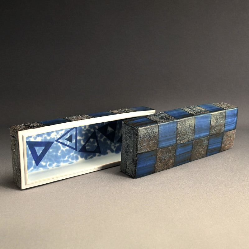 Time and Space Porcelain Box ー近藤 高弘 “次元陶筥”