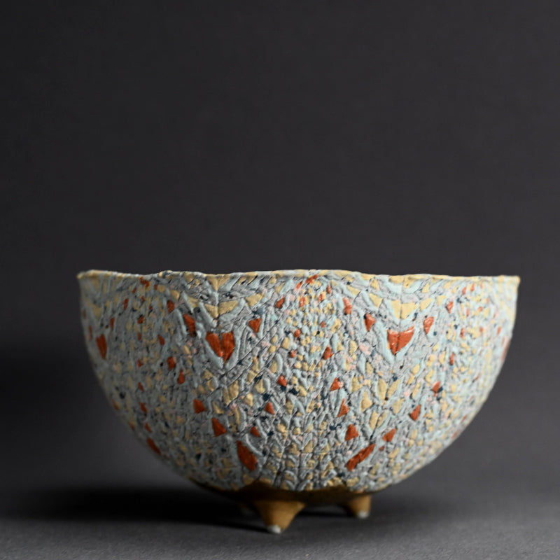 Katakuchi Inlayed Basin by important artist ー岸 映子 “彩石象嵌器”