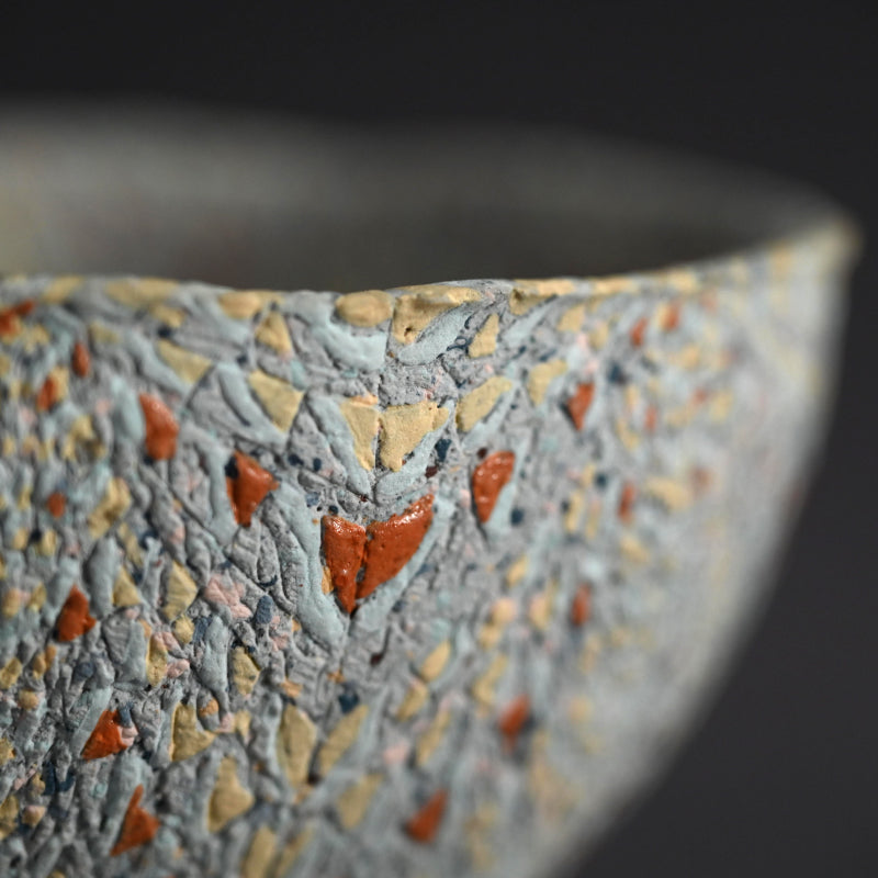 Katakuchi Inlayed Basin by important artist ー岸 映子 “彩石象嵌器”