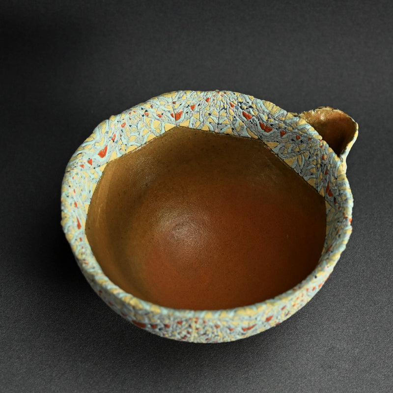 Katakuchi Inlayed Basin by important artist ー岸 映子 “彩石象嵌器”