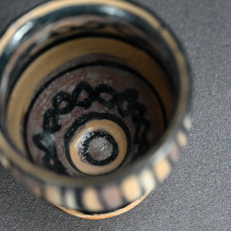 Playful Aka-Oribe Sake Set ー利茶土 ミルグリム “AKA ORIBE SAKE CUP”, “AKA ORIBE TOKKURI”