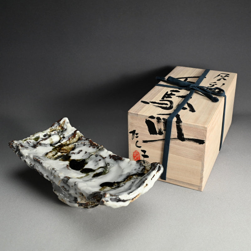 Geta Zara Plate ー村越 琢磨 “灰釉 下駄皿”