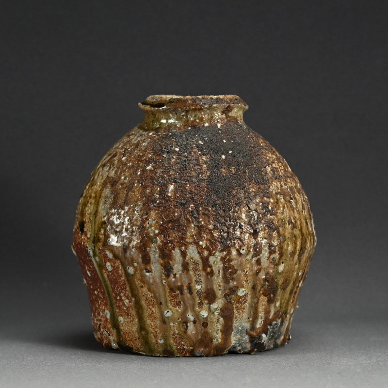 Uzukumaru Tsubo ー辻村 塊 “蹲”