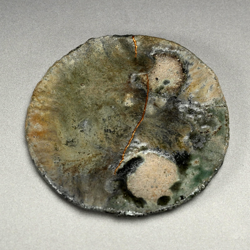 Ash Glazed Twice Fired Kintsugi Plate ー古谷 和也 "信楽窯変円皿"