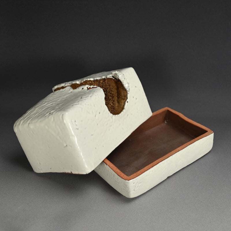 Sculptural Ceramic “Luminous” Box ー三輪 和彦 (十三代 休雪) "輝環"