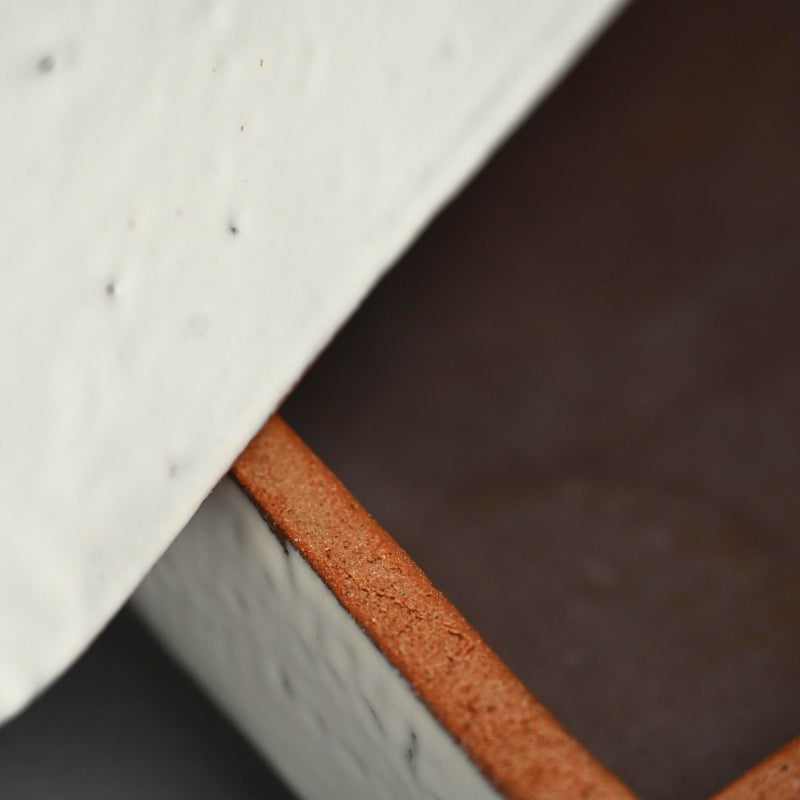 Sculptural Ceramic “Luminous” Box ー三輪 和彦 (十三代 休雪) "輝環"