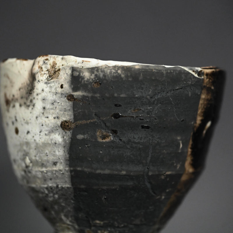 Smokey Black & White Chawan Tea Bowl ー鯉江 良二 “茶盌”