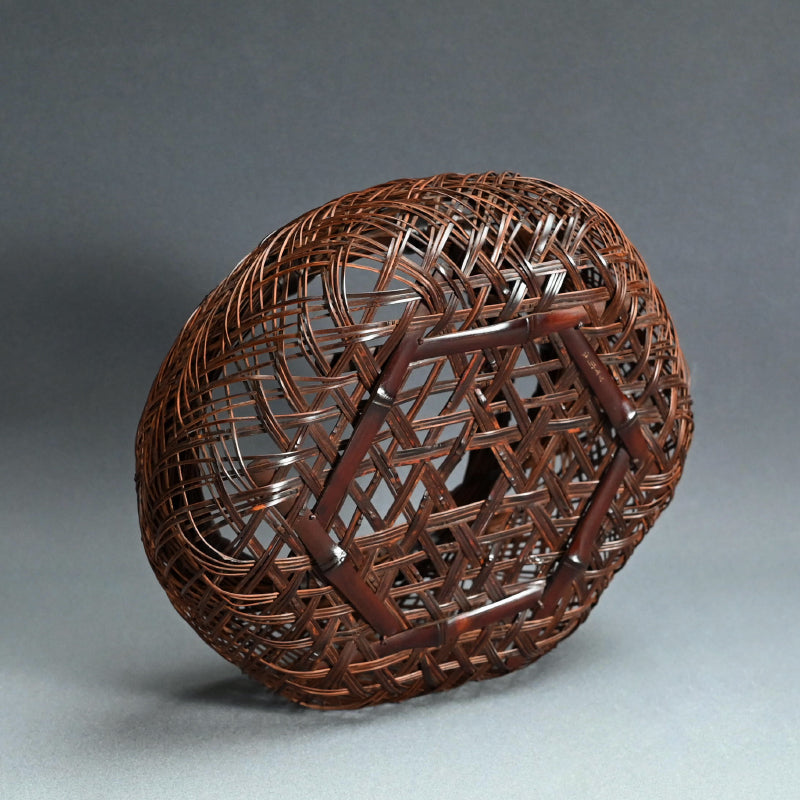 Woven Bamboo Vase ー二代 田邊 竹雲斎 “寿海 花籃"