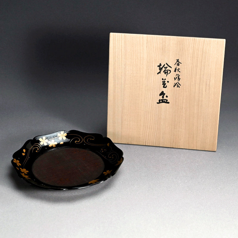 Gorgeous Lacquer Dish, Blossoms & Maple ー服部 峻昇 “春秋蒔絵 輪花盆”