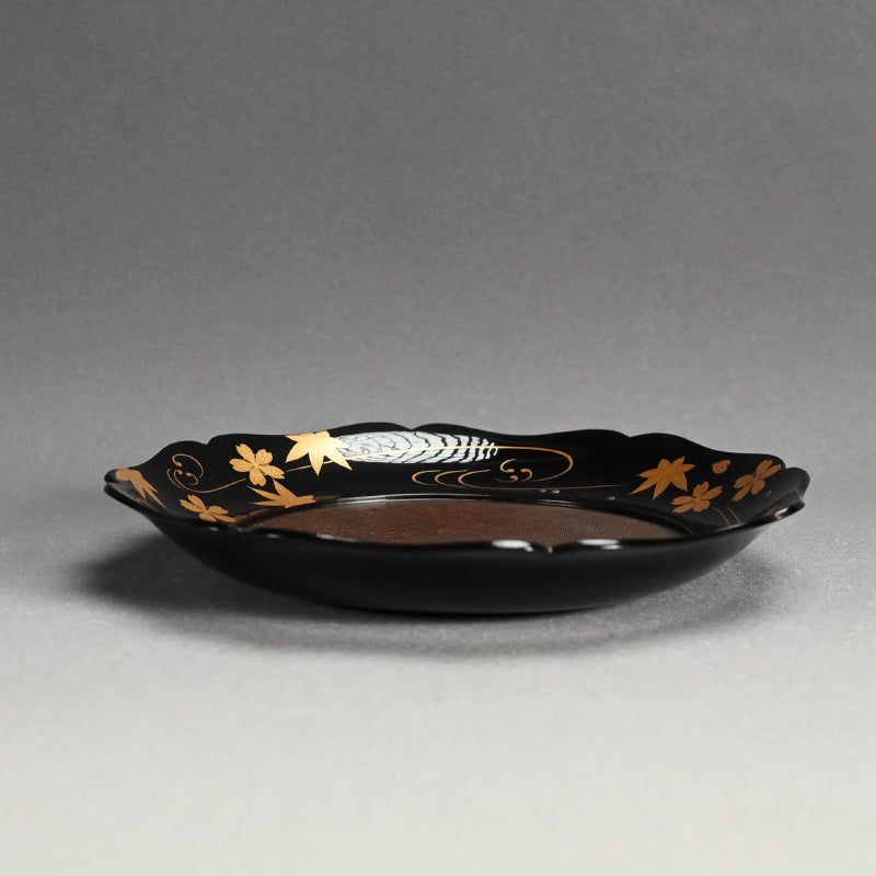 Gorgeous Lacquer Dish, Blossoms & Maple ー服部 峻昇 “春秋蒔絵 輪花盆”