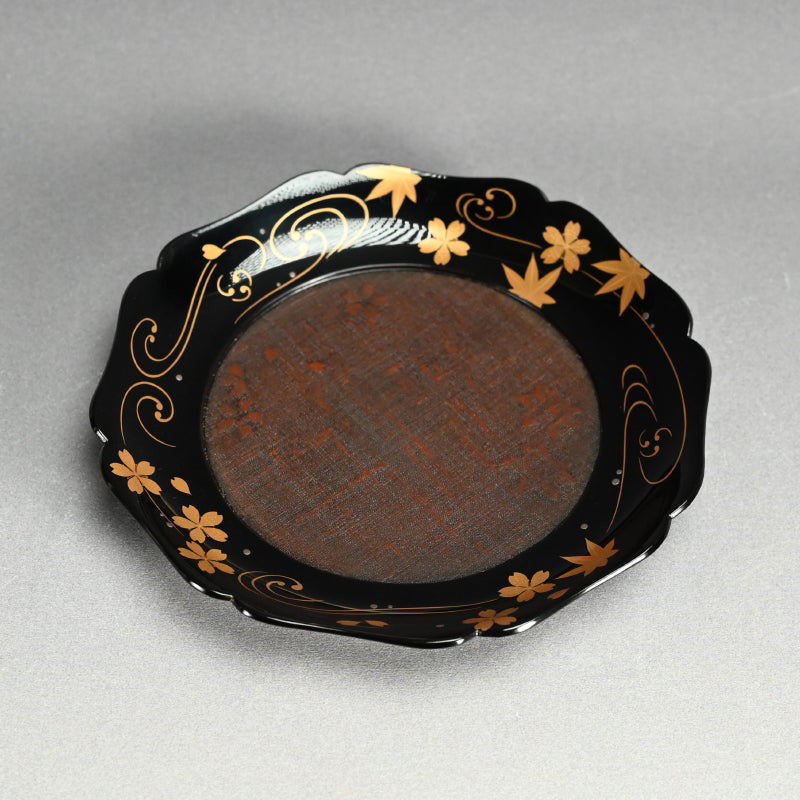 Gorgeous Lacquer Dish, Blossoms & Maple ー服部 峻昇 “春秋蒔絵 輪花盆”
