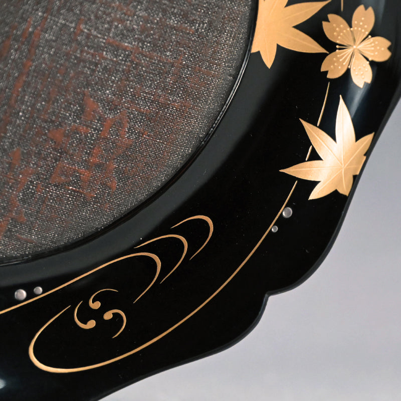 Gorgeous Lacquer Dish, Blossoms & Maple ー服部 峻昇 “春秋蒔絵 輪花盆”