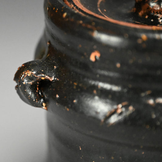 日本のアンティーク鉄釉水差し