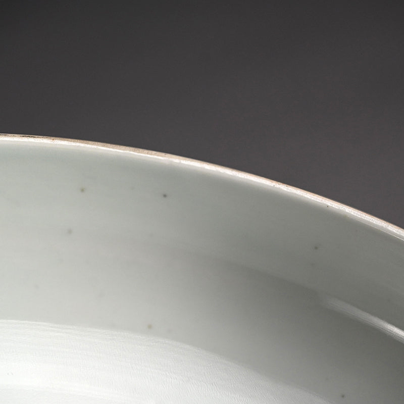 Huge Ko-Imari Futamono Tako-Karakusa Covered Container