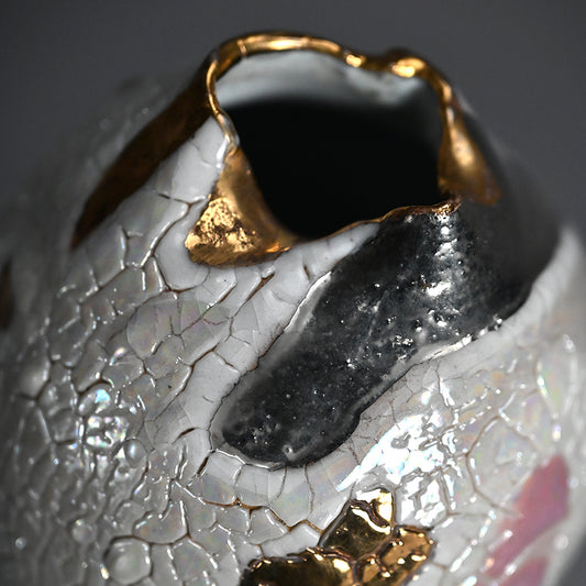 Joyful Contemporary Ceramic Flower Vase ー市川 透 “花器 悦”