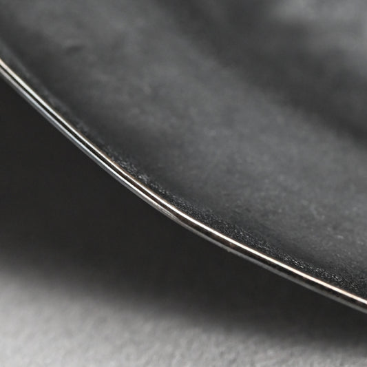 Hand Forged Iron Dish w/ Silver Rim ー高木 治良兵衛 "銀縁鐵青海盂"