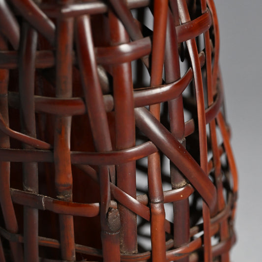 Woven Bamboo Hanging Wall Basket ー上田 尚雲斎 “風尾竹 胡籠”