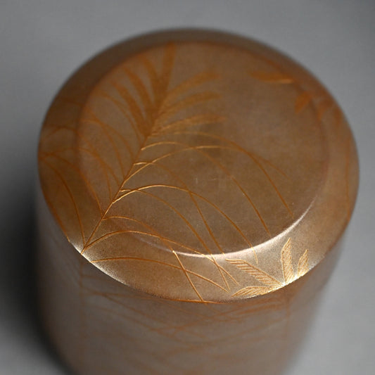 Refined Silver Makie Natsume Tea Caddy ー渡辺 松悦 "武蔵野蒔絵 雪吹"