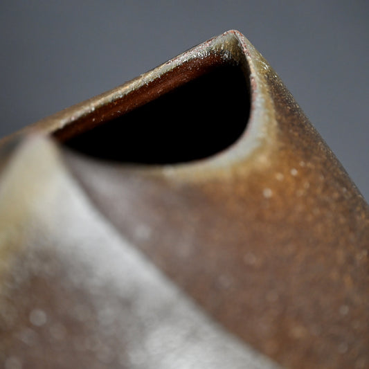 Isezaki So, Bizen Henko Vase ー伊勢崎 創 "備前 扁壷"