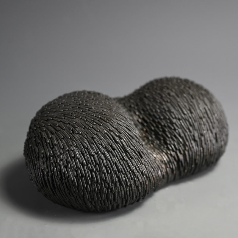 “FEMALE” Contemporary Ceramic Sculpture ータカハシ アオイ