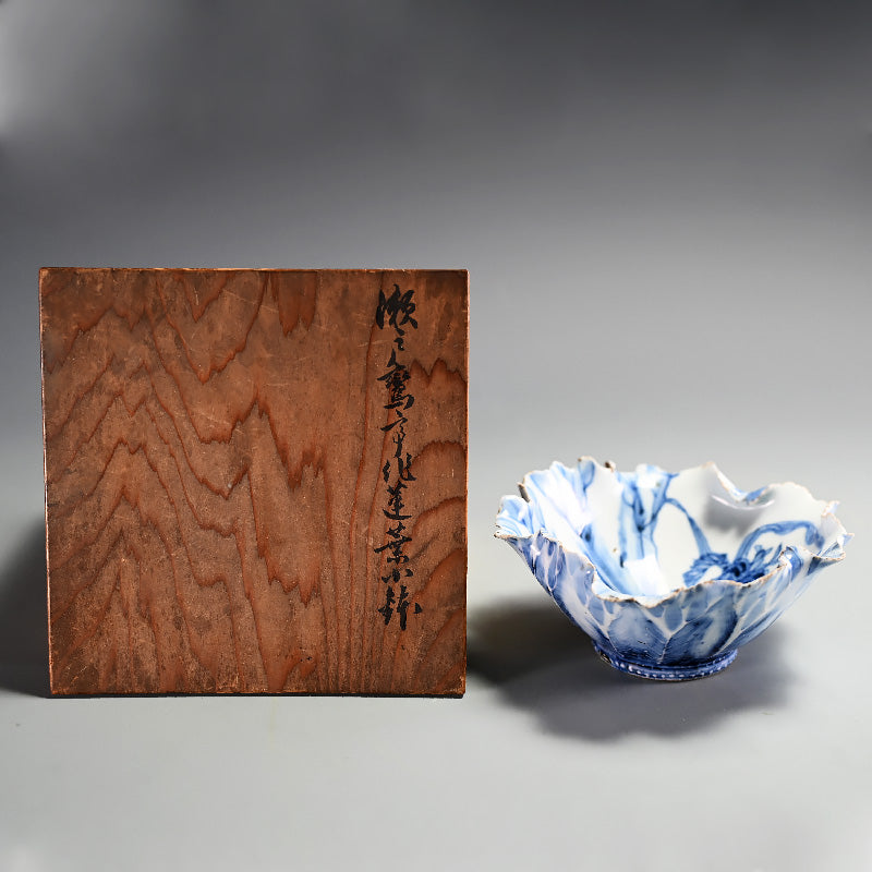 Blue & White Lotus leaf Bowl ー松月山 鸞亭