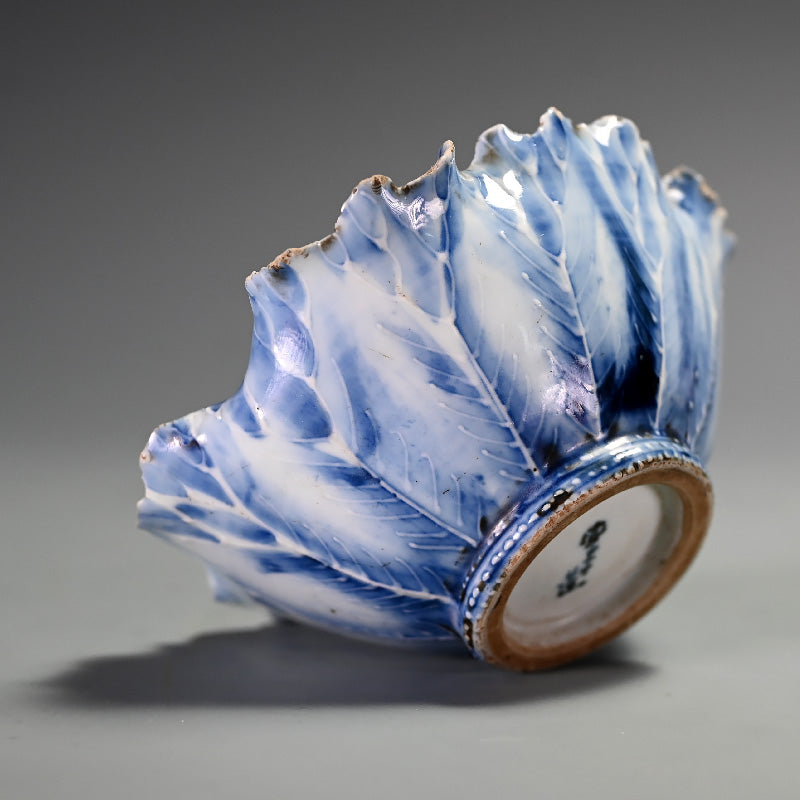 Blue & White Lotus leaf Bowl ー松月山 鸞亭