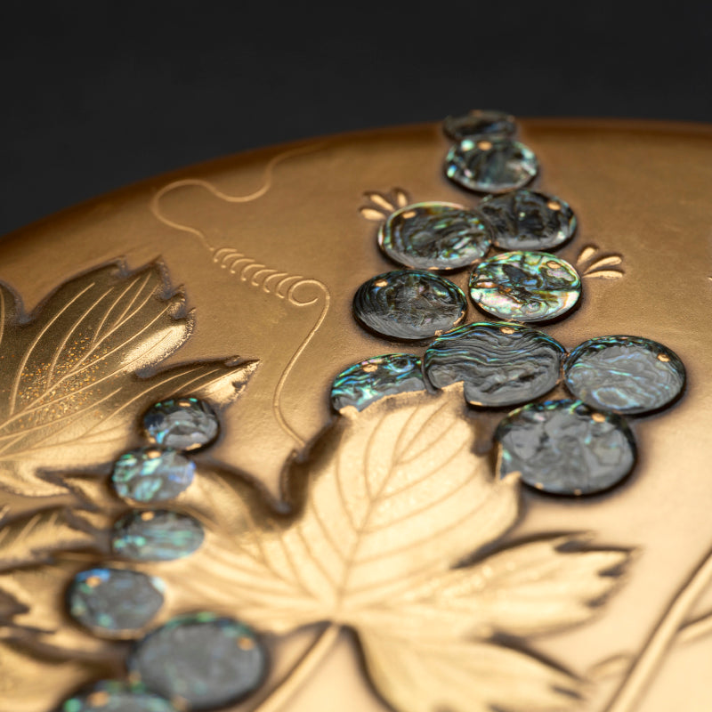 Exceptional Lacquered Suzuri-bako box ー服部 峻昇 “金地果実 硯箱”