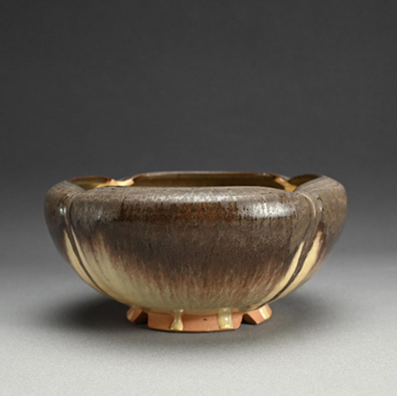 Fluted Flower Bowl ー利茶土 ミルグリム “今古黒 木瓜形鉢”