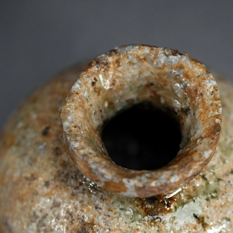 Iga Yakishime Uzukumaru Vase ー寛白窯 岸野 寛 “伊賀焼〆蹲壺”