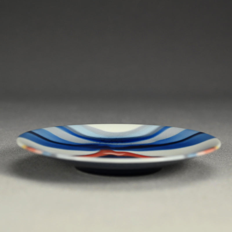 A Small Plate by Tokuda Junko ー徳田 順子 (四代 八十吉) “太古の赤富士"