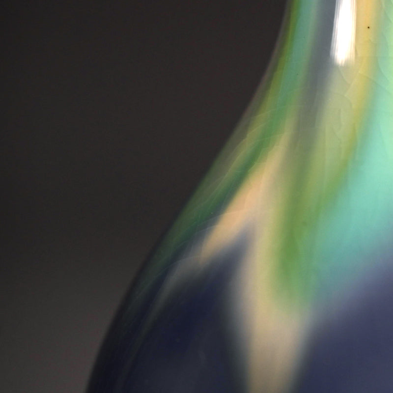 A Small Vase by Tokuda Junko ー四代 徳田 八十吉 "香春"
