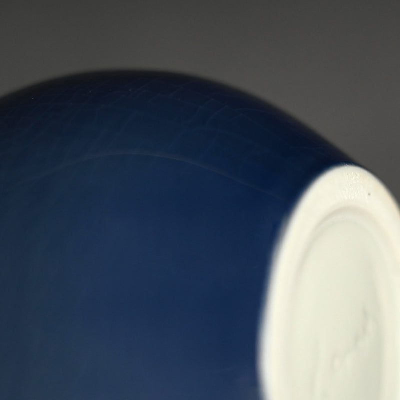 A Small Vase by Tokuda Junko ー四代 徳田 八十吉 "香春"