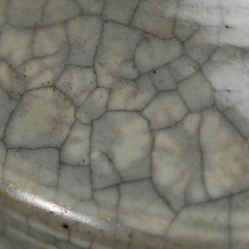 Unkaku Tsubo ー高麗 雲鶴青磁振出