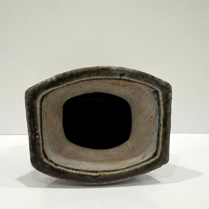 Classic Gosu Henko Vase by Pottery Legend ー河井 寛次郎 “呉須花繪扁壺”