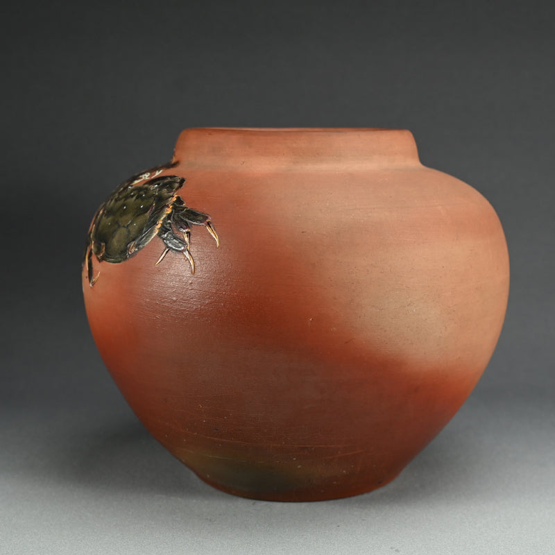 Crabby Vase ー宮川 香山 "素肌 蟹画 花瓶"
