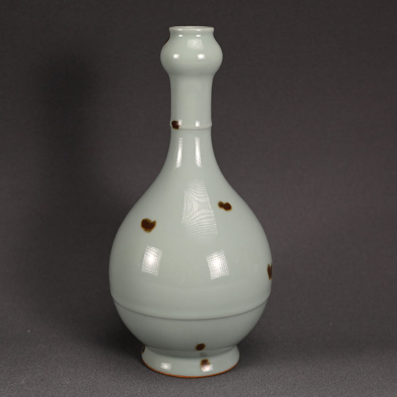 Celadon Vase by Pioneering Female Artist ー諏訪蘇山 "飛青瓷 花入"