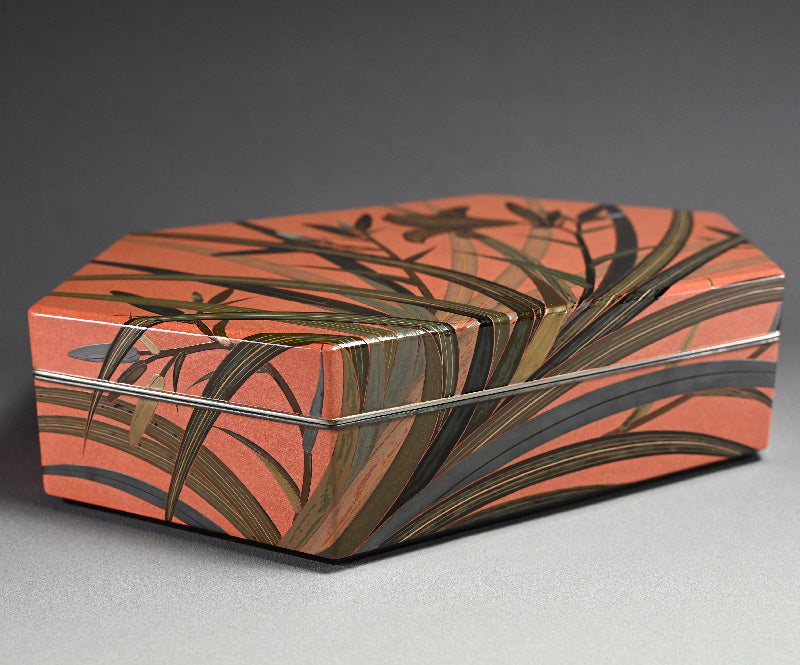 Spectacular  Lacquer Box ー番浦 省吾 "亀甲型手筥"