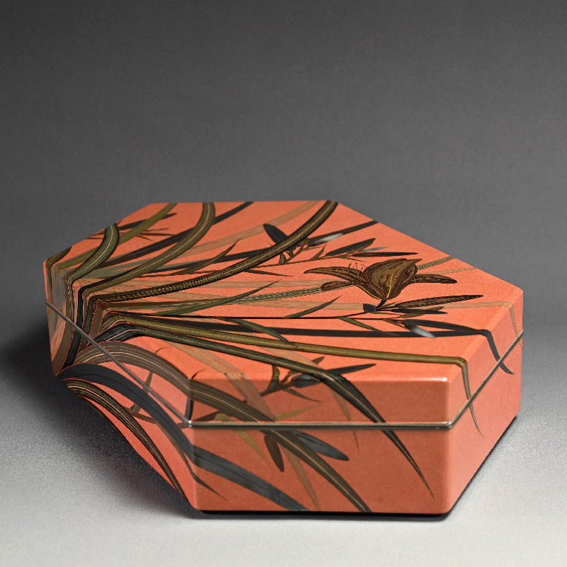 Spectacular  Lacquer Box ー番浦 省吾 "亀甲型手筥"