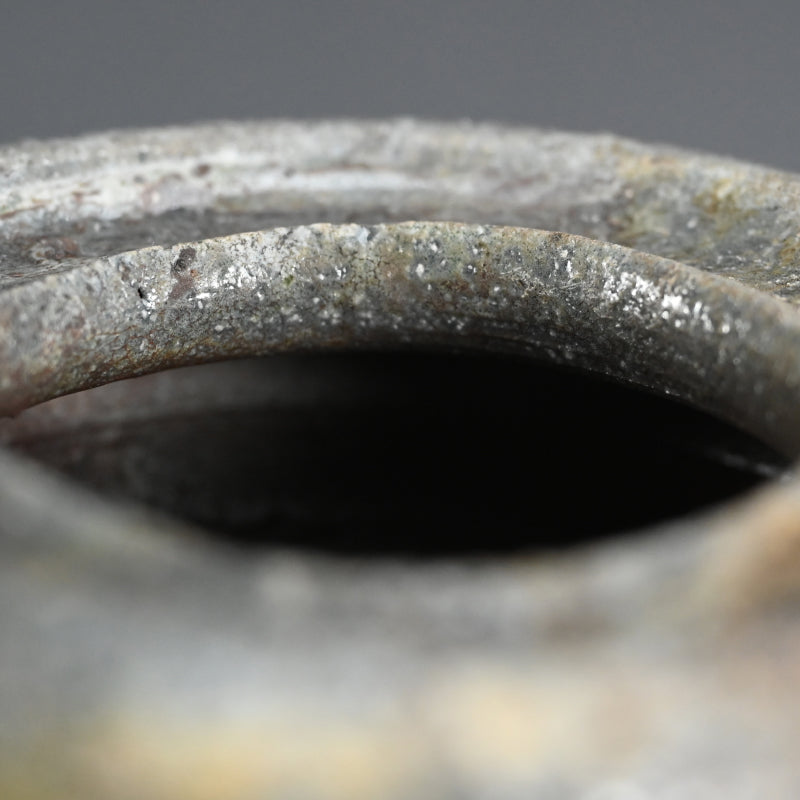 Charred Natural Ash Glazed Vase ー今井 理桂 "自然釉花生"