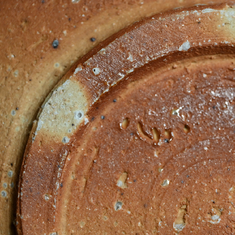 Large Iga Dish by Iga Legend ー小島 憲二 "伊賀焼 飴釉 沓鉢"