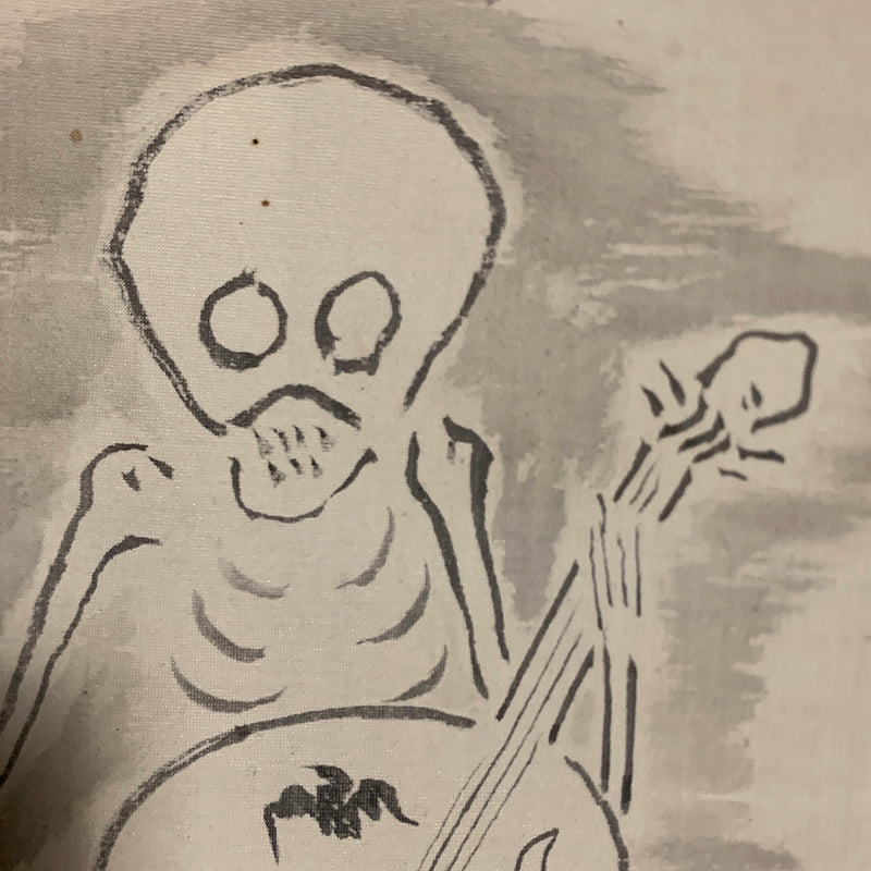 Skeleton Playing the Lute by Priest ー小泉 了諦