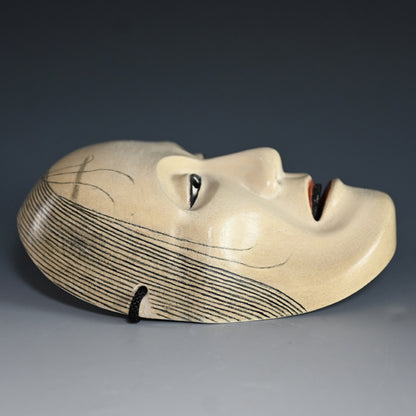 Onna Noh Mask named “Ryojo Komachi / 籠城 小町”