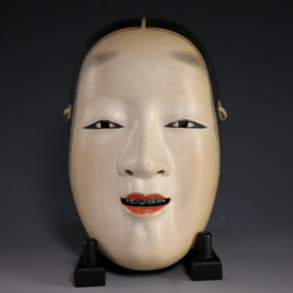 Onna Noh Mask named “MAGOJIROU / 孫次郎”