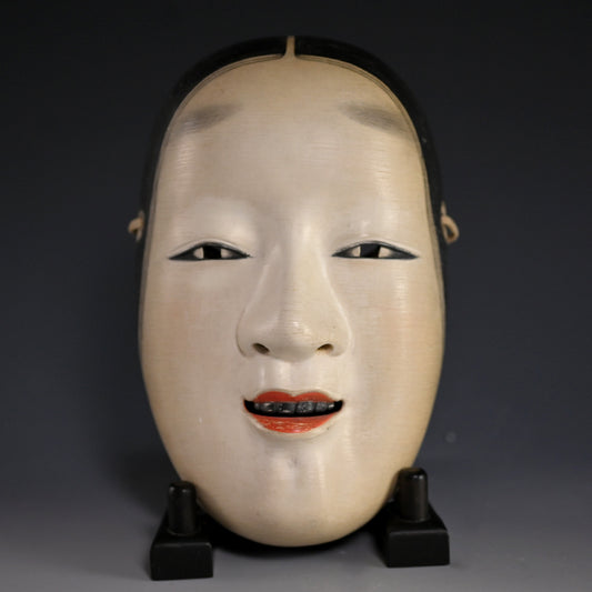 Onna Noh Mask named “MAGOJIROU / 孫次郎”