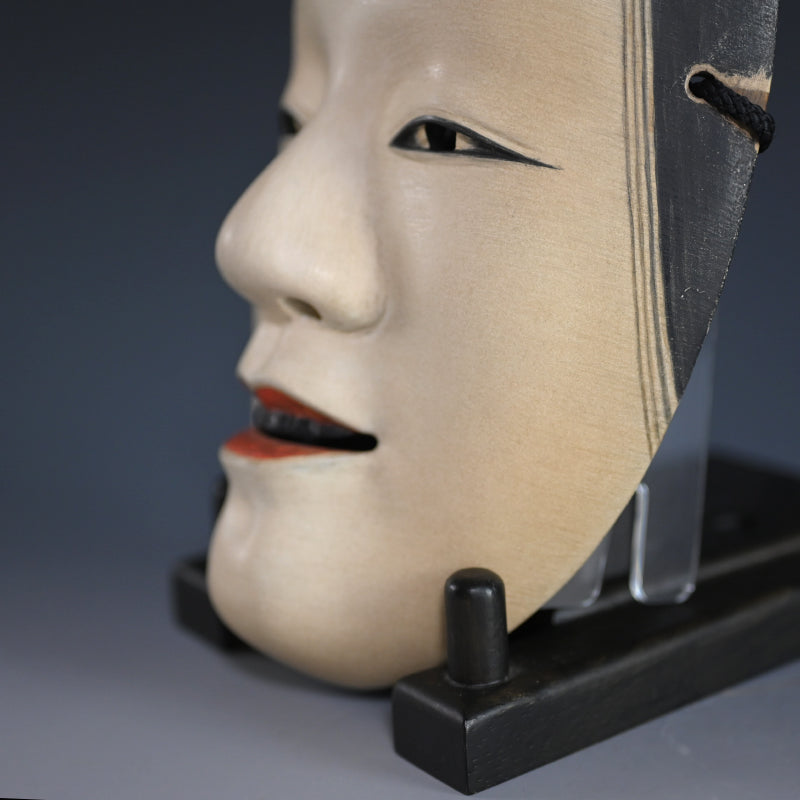 Onna Noh Mask named “ZOU ONNA” which indicates young woman