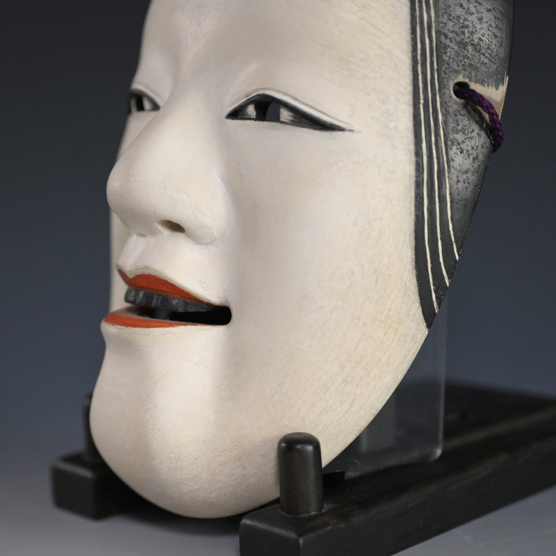 Onna Noh Mask named “KOOMOTE” which indicates young girl